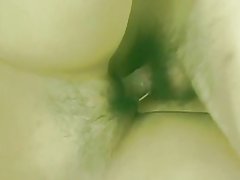 Секси ази дахь юбка авдаг түүний хатуу үсэрхэг pussy хуруутай гэхэд үржлийн дараа fucks