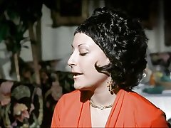 Мэри гэрлэхийг хүсдэг