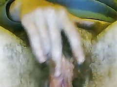 Үсэрхэг pussy найз охин masturbating 2