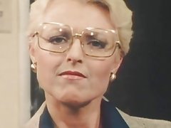 Сүүн үдийн хоол хамт milfy амттан